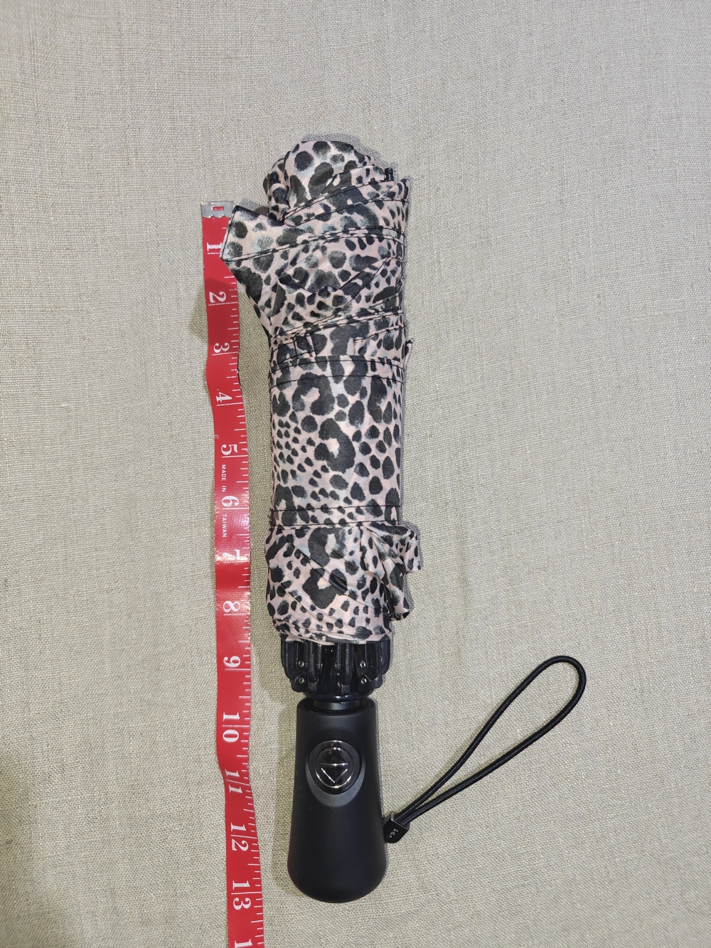 Totes Leopard Print Compact Umbrella - Black & Light Pink